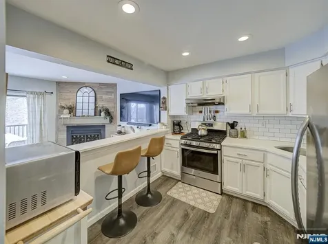 23 Otis Place Verona NJ 07044