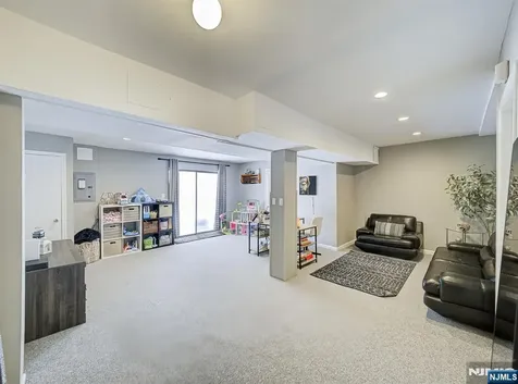 23 Otis Place Verona NJ 07044
