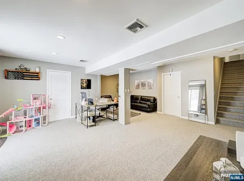 23 Otis Place Verona NJ 07044