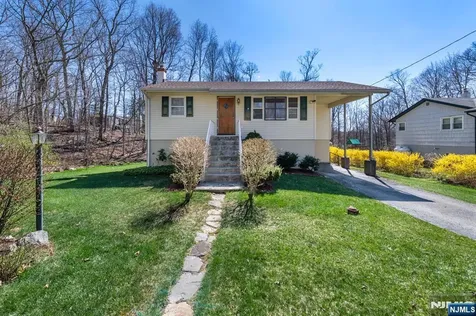 6 Jay Road Vernon NJ 07422