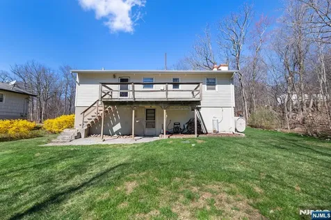 6 Jay Road Vernon NJ 07422