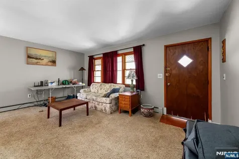 6 Jay Road Vernon NJ 07422