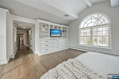 202 Chestnut Ridge Road Saddle River NJ 07458