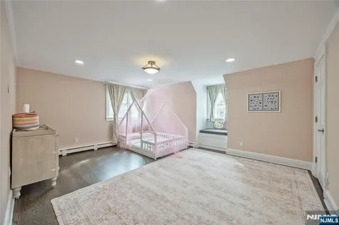 202 Chestnut Ridge Road Saddle River NJ 07458