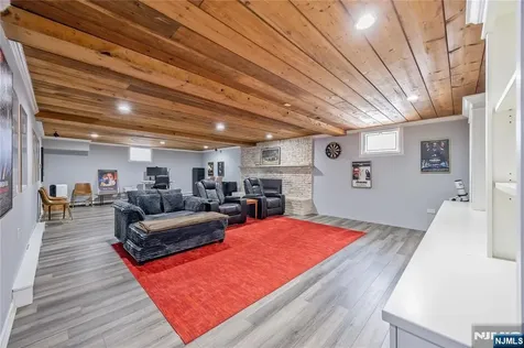 202 Chestnut Ridge Road Saddle River NJ 07458