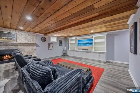 202 Chestnut Ridge Road Saddle River NJ 07458