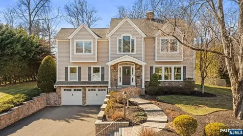 379 Butternut Avenue Wyckoff NJ 07481