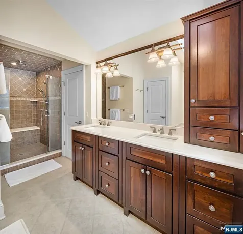 379 Butternut Avenue Wyckoff NJ 07481