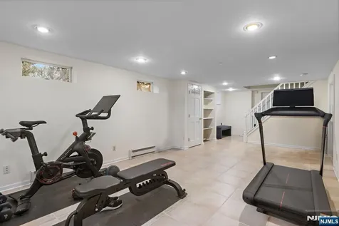 379 Butternut Avenue Wyckoff NJ 07481