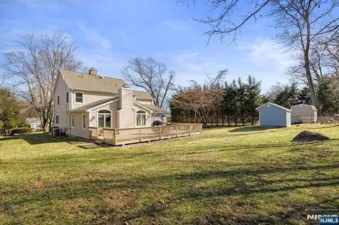 379 Butternut Avenue Wyckoff NJ 07481