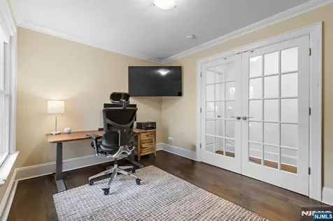 379 Butternut Avenue Wyckoff NJ 07481