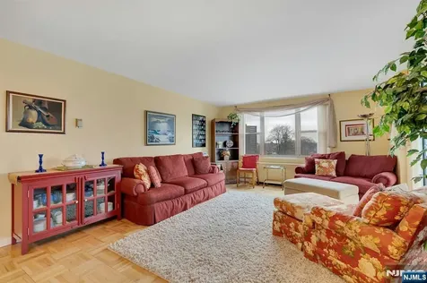 2000 Linwood Avenue Fort Lee NJ 07024
