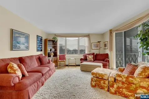 2000 Linwood Avenue Fort Lee NJ 07024