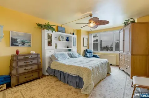 2000 Linwood Avenue Fort Lee NJ 07024