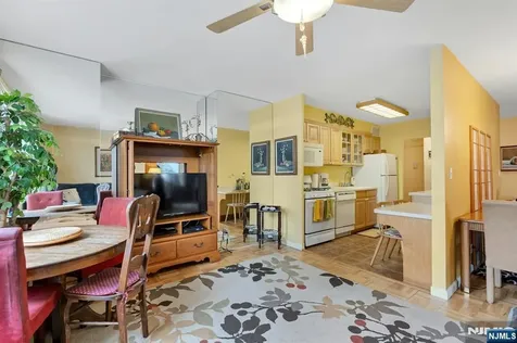 2000 Linwood Avenue Fort Lee NJ 07024