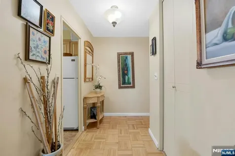 2000 Linwood Avenue Fort Lee NJ 07024