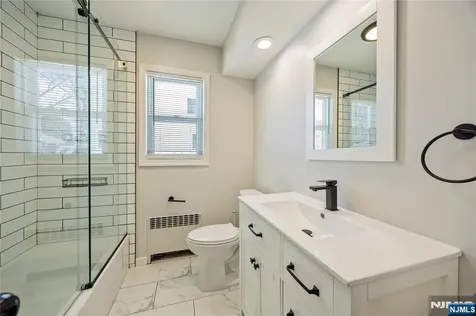 252 Knickerbocker Road Closter NJ 07624