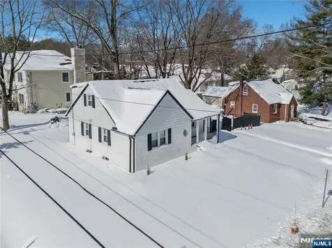 252 Knickerbocker Road Closter NJ 07624