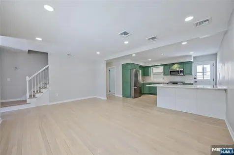 252 Knickerbocker Road Closter NJ 07624