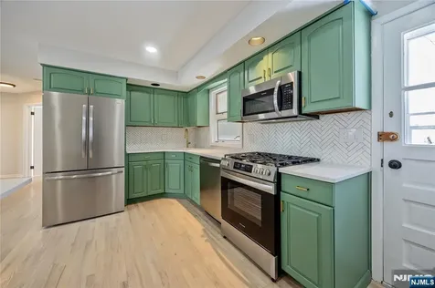 252 Knickerbocker Road Closter NJ 07624