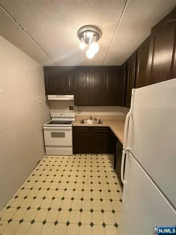 250 Gorge Road Cliffside Park NJ 07010