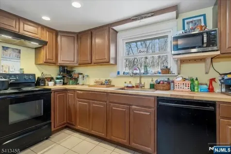 407 Diggles Place Vernon NJ 07422
