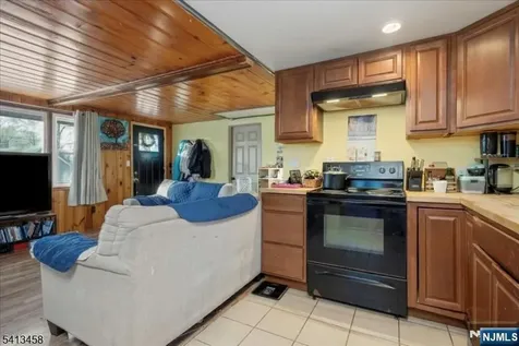 407 Diggles Place Vernon NJ 07422