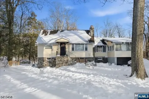407 Diggles Place Vernon NJ 07422