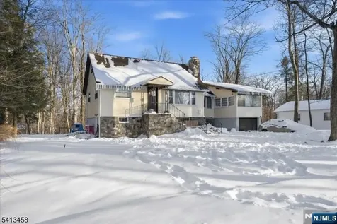 407 Diggles Place Vernon NJ 07422