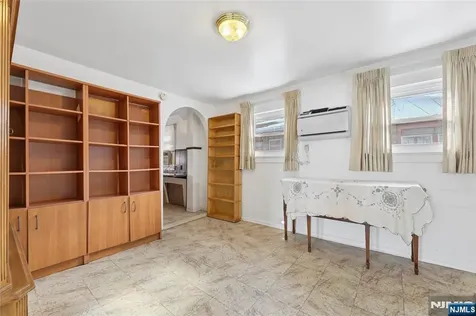 185 Park Avenue Passaic NJ 07055