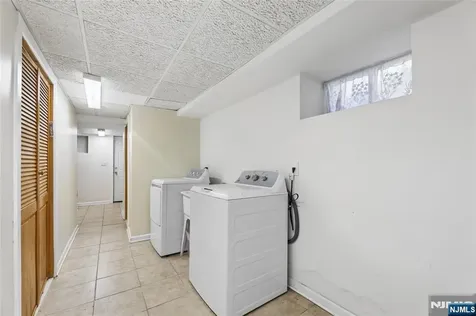 185 Park Avenue Passaic NJ 07055