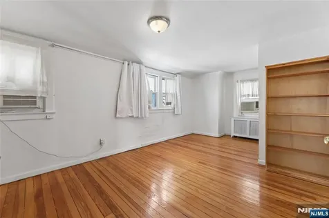 185 Park Avenue Passaic NJ 07055