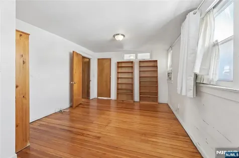 185 Park Avenue Passaic NJ 07055