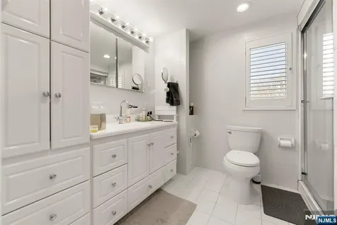 1070 Cumbermeade Road Fort Lee NJ 07024
