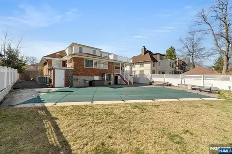1070 Cumbermeade Road Fort Lee NJ 07024