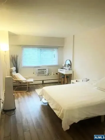 333 Grand Avenue Palisades Park NJ 07650