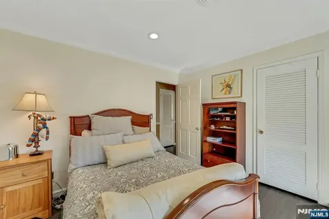 379 W Shore Drive Wyckoff NJ 07481