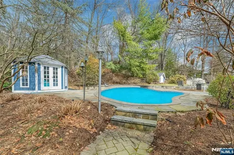 379 W Shore Drive Wyckoff NJ 07481