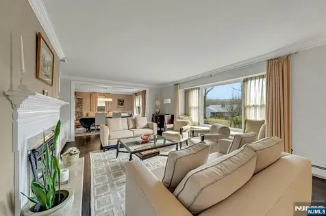 379 W Shore Drive Wyckoff NJ 07481