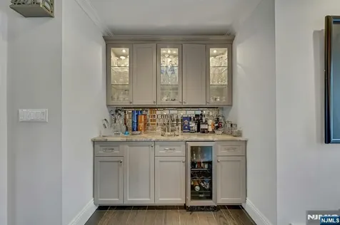 379 W Shore Drive Wyckoff NJ 07481