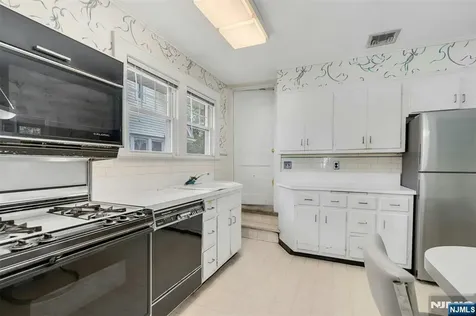 1342 Pennington Road Teaneck NJ 07666