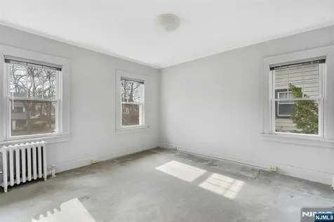 1342 Pennington Road Teaneck NJ 07666
