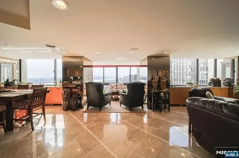 200 Old Palisade Road Fort Lee NJ 07024