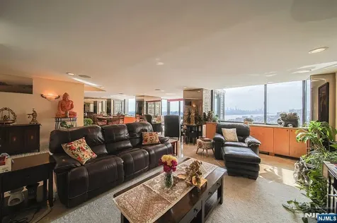 200 Old Palisade Road Fort Lee NJ 07024