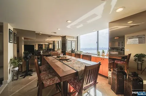200 Old Palisade Road Fort Lee NJ 07024