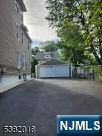 10 Westcott Street Bloomfield NJ 07003