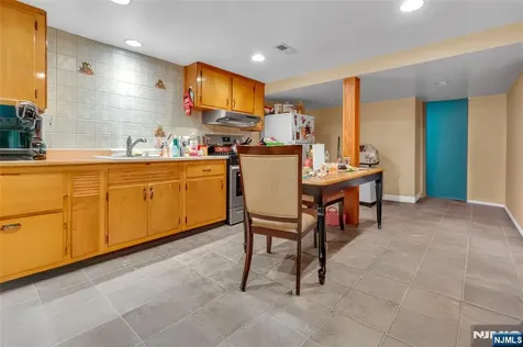 20 Bergen Avenue North Arlington NJ 07031