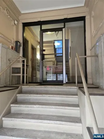 787 Summit Avenue Jersey City NJ 07307
