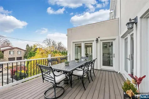 534 Brandon Place Cliffside Park NJ 07010