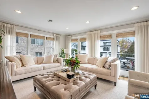 534 Brandon Place Cliffside Park NJ 07010